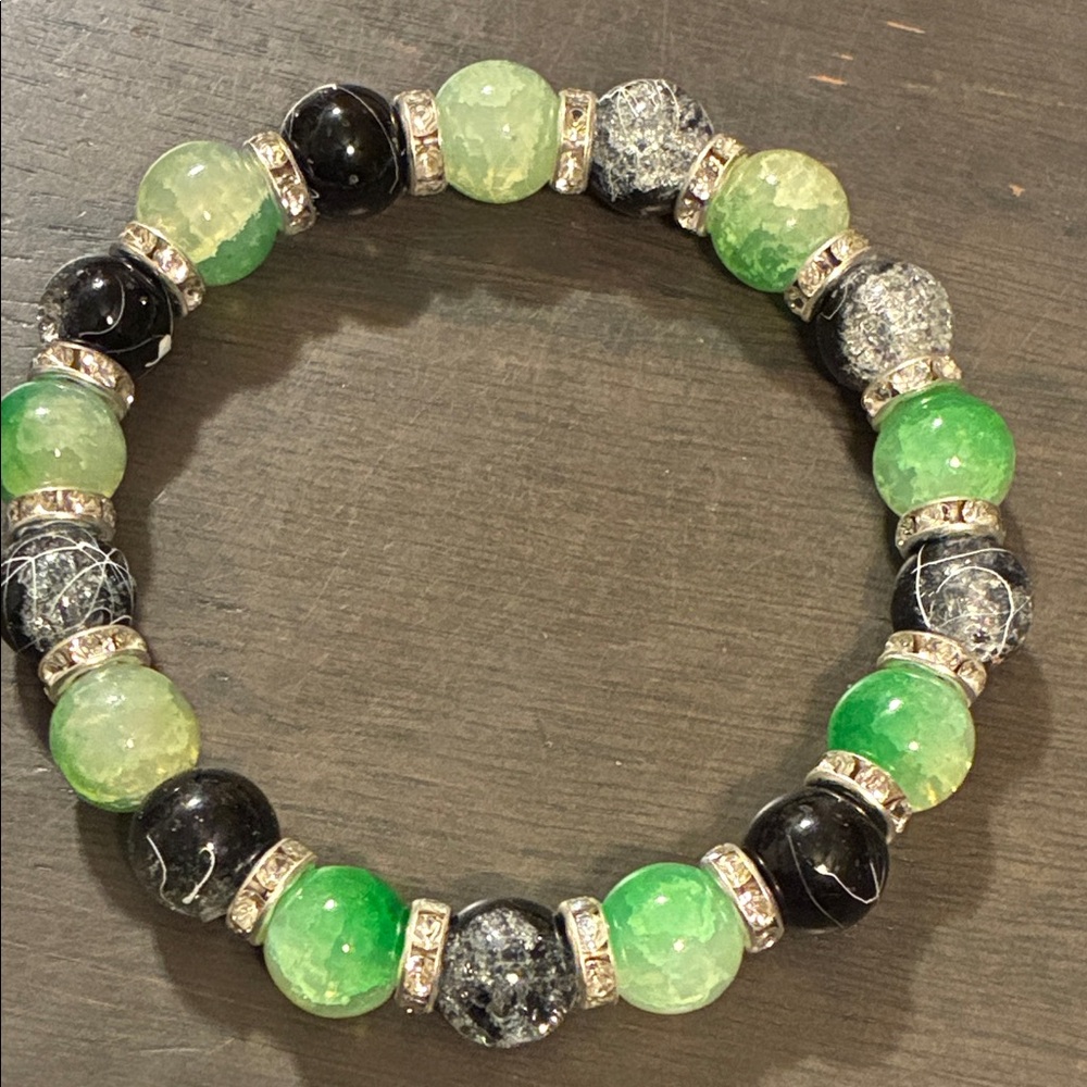 Elegant Green and Black Beaded Bracelet